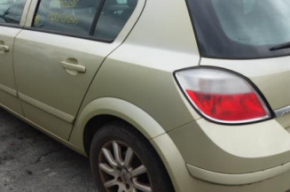 Ceinture arriere gauche OPEL ASTRA H