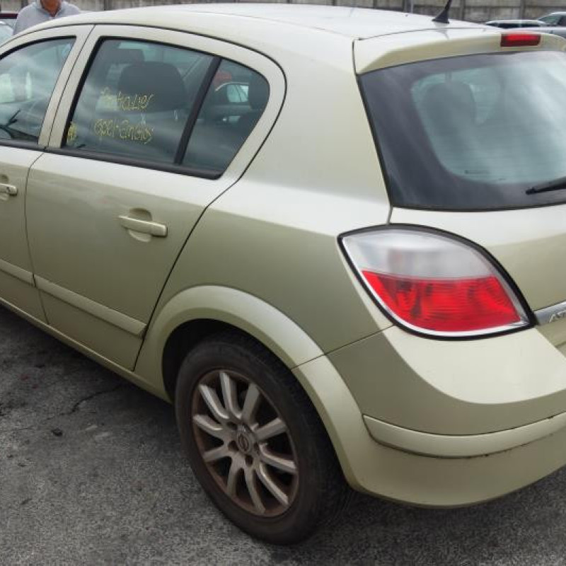 Ceinture arriere gauche OPEL ASTRA H Photo n°7