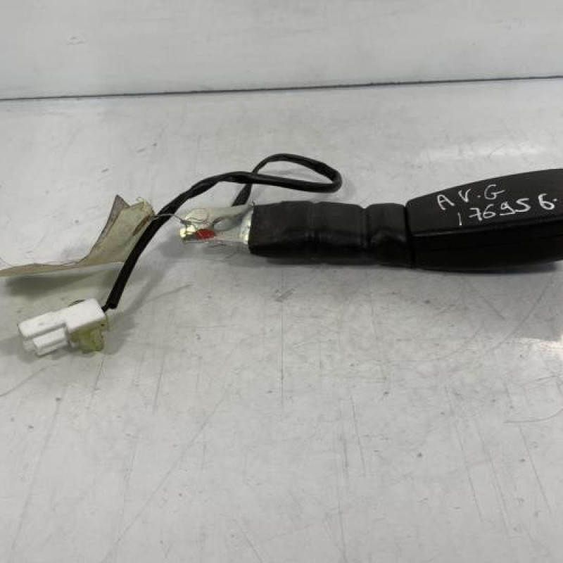 Attache ceinture avant gauche KIA PICANTO 1 Photo n°3