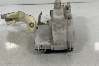 Serrure avant droit VOLKSWAGEN POLO 3