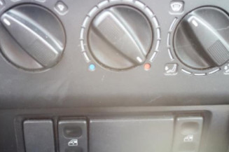 Serrure avant droit VOLKSWAGEN POLO 3