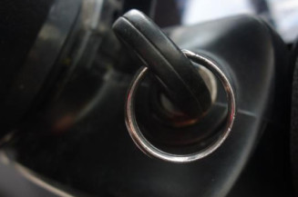 Serrure avant droit VOLKSWAGEN POLO 3