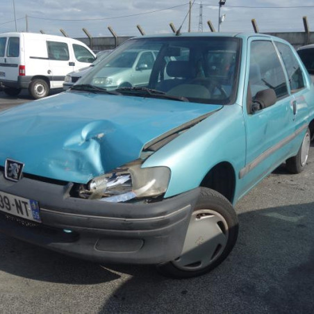Aile avant droit PEUGEOT 106 Photo n°1