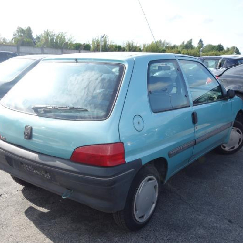 Aile avant droit PEUGEOT 106 Photo n°3
