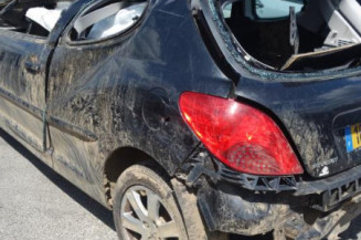 Pretensionneur de ceinture avant droit PEUGEOT 207