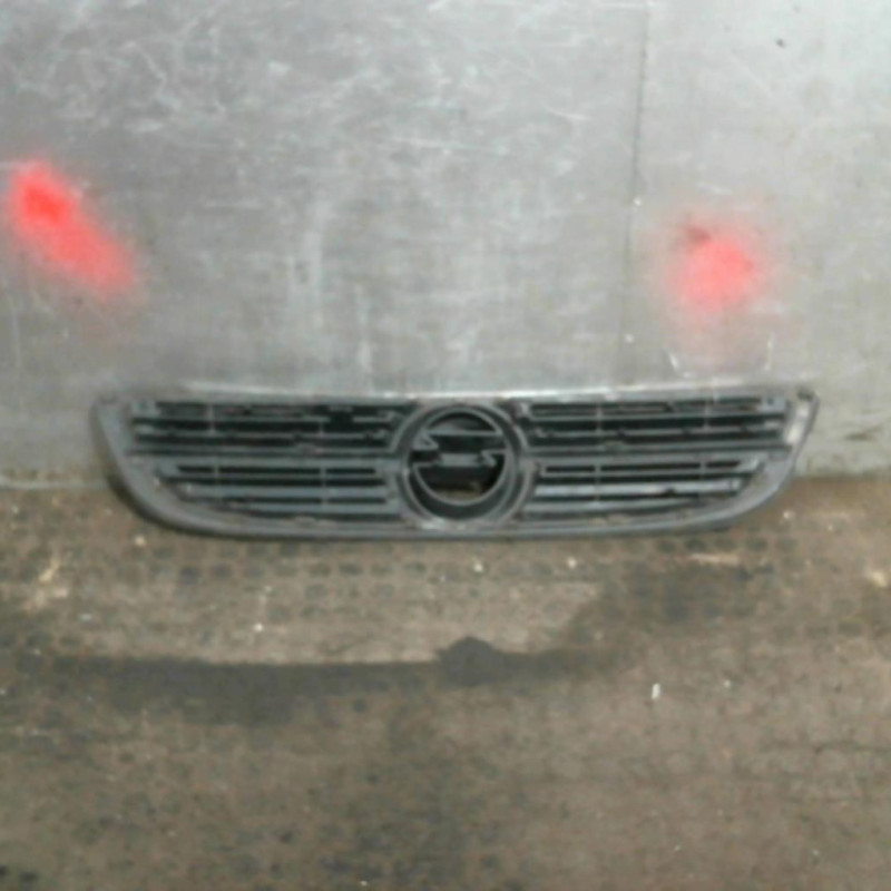 Calandre OPEL ZAFIRA A Photo n°2
