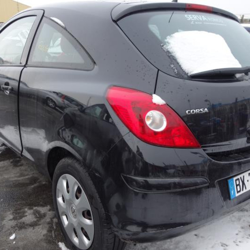 Attache ceinture arriere droit OPEL CORSA D Photo n°5