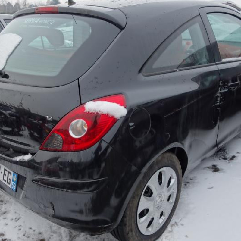 Attache ceinture arriere droit OPEL CORSA D Photo n°6