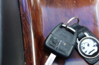 Commodo d'essuie glaces OPEL OMEGA B