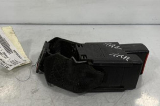 Attache ceinture arriere droit RENAULT MEGANE 1