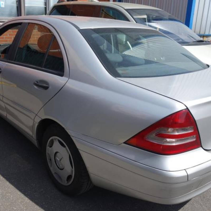 Serrure arriere droit MERCEDES CLASSE C 203 Photo n°6