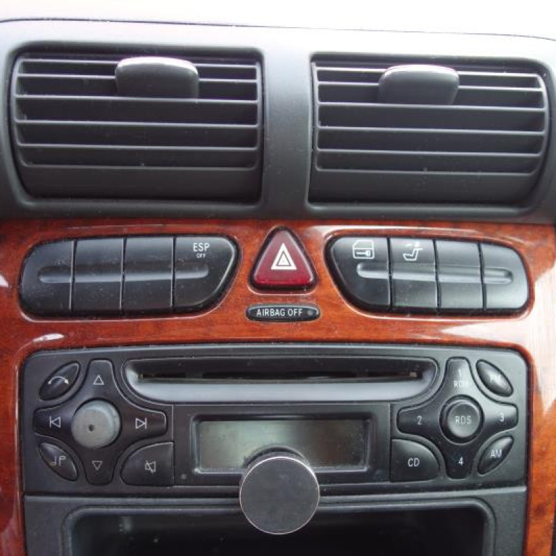 Serrure arriere droit MERCEDES CLASSE C 203 Photo n°9