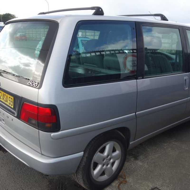 Feu arriere stop central PEUGEOT 806 Photo n°6