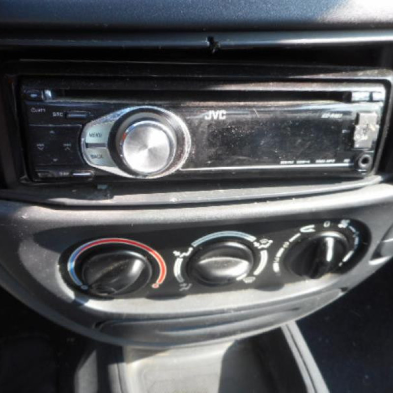 Attache ceinture arriere droit RENAULT MEGANE 1 Photo n°9