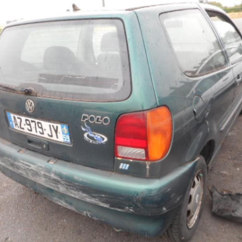Pretensionneur de ceinture avant droit VOLKSWAGEN POLO 3 Photo n°6