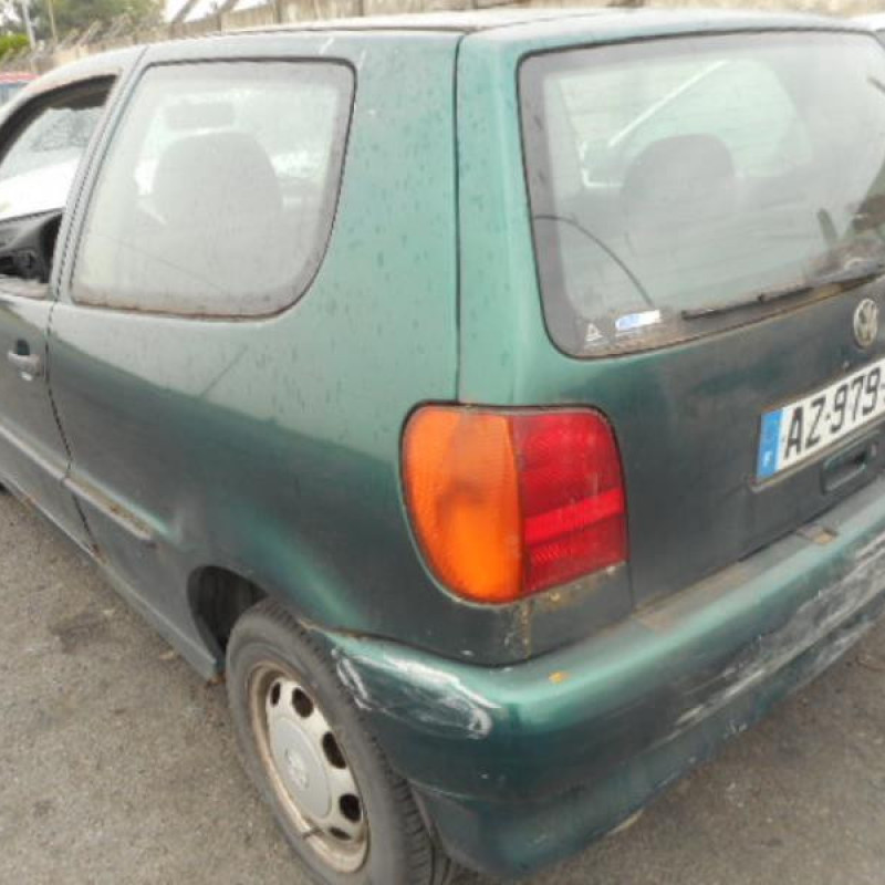 Pretensionneur de ceinture avant droit VOLKSWAGEN POLO 3 Photo n°7