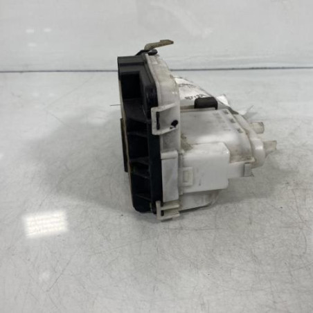 Serrure avant droit VOLKSWAGEN POLO 3