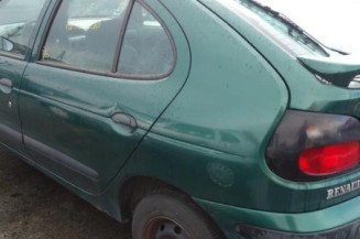 Serrure arriere droit RENAULT MEGANE 1