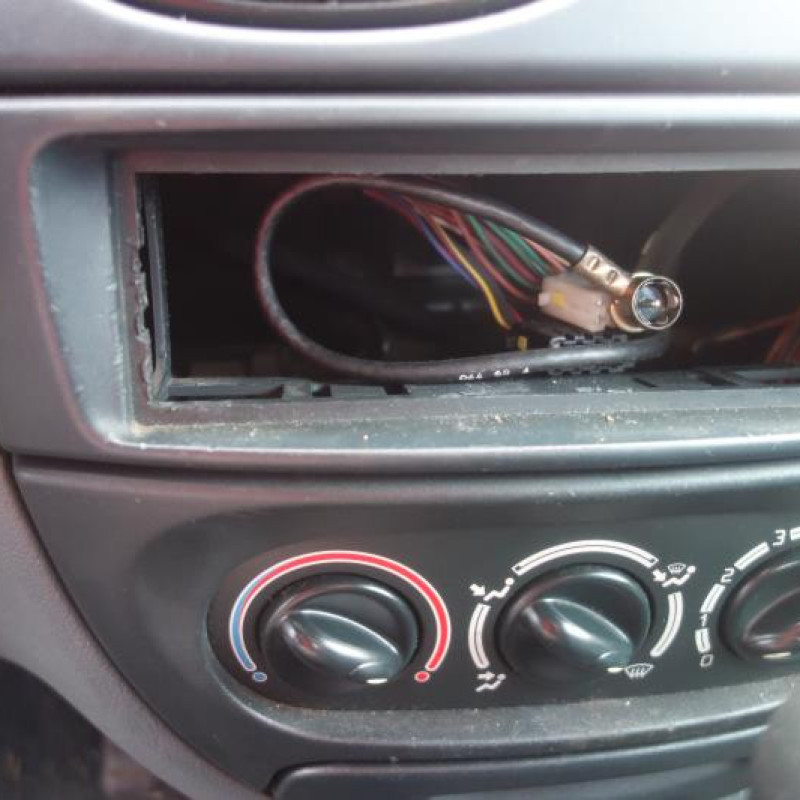 Serrure arriere droit RENAULT MEGANE 1 Photo n°9