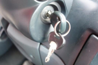 Serrure arriere droit RENAULT MEGANE 1