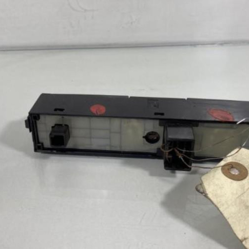 Bouton de warning TOYOTA COROLLA VERSO 2 Photo n°3