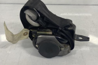 Pretensionneur de ceinture avant gauche VOLKSWAGEN POLO 3