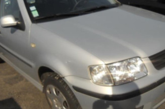 Pretensionneur de ceinture avant gauche VOLKSWAGEN POLO 3