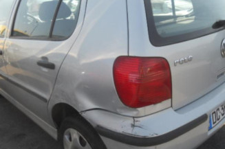 Pretensionneur de ceinture avant gauche VOLKSWAGEN POLO 3