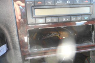 Pretensionneur de ceinture avant gauche MERCEDES CLASSE E 210