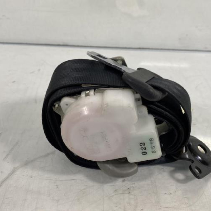 Ceinture arriere gauche TOYOTA YARIS 2 Photo n°1