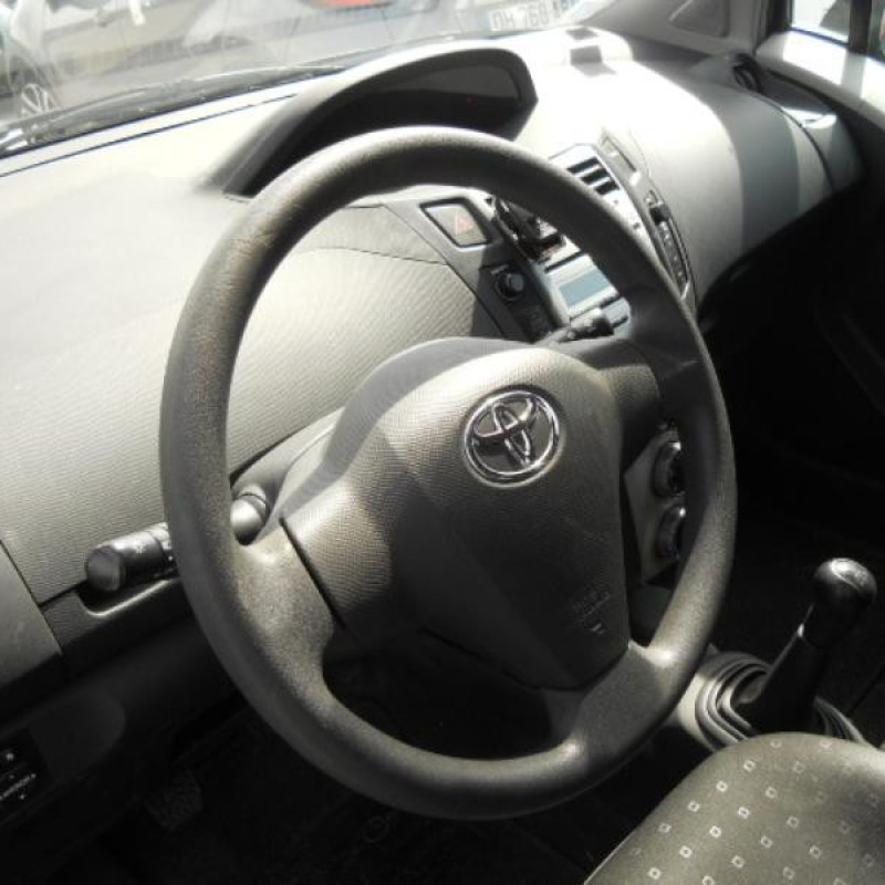 Ceinture arriere gauche TOYOTA YARIS 2 Photo n°9