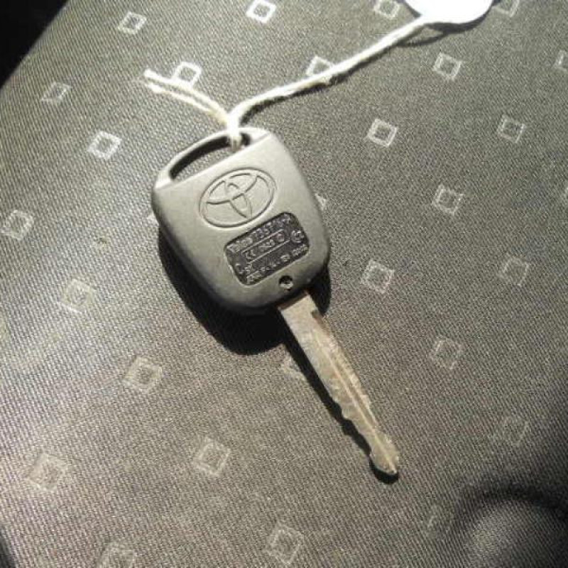 Ceinture arriere gauche TOYOTA YARIS 2 Photo n°12
