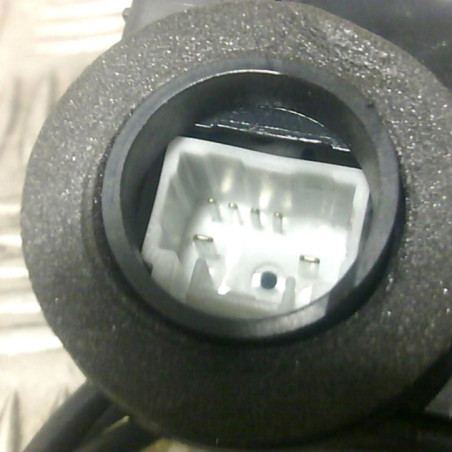 Serrure avant droit TOYOTA YARIS 2