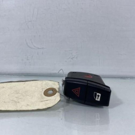 Bouton de warning BMW X3 E83 Photo n°1