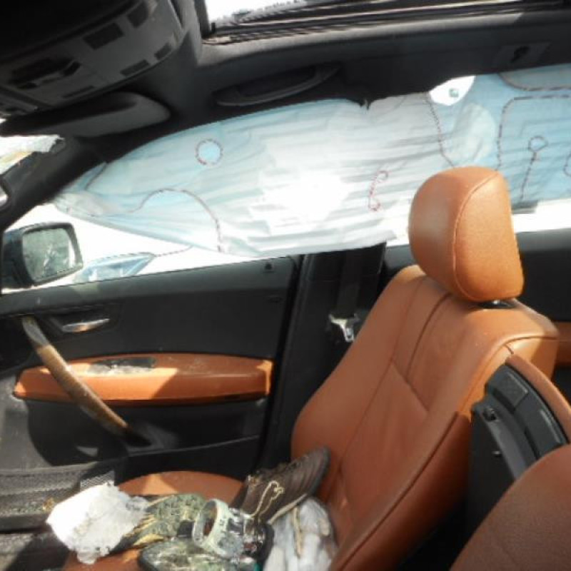 Ceinture arriere gauche BMW X3 E83 Photo n°9