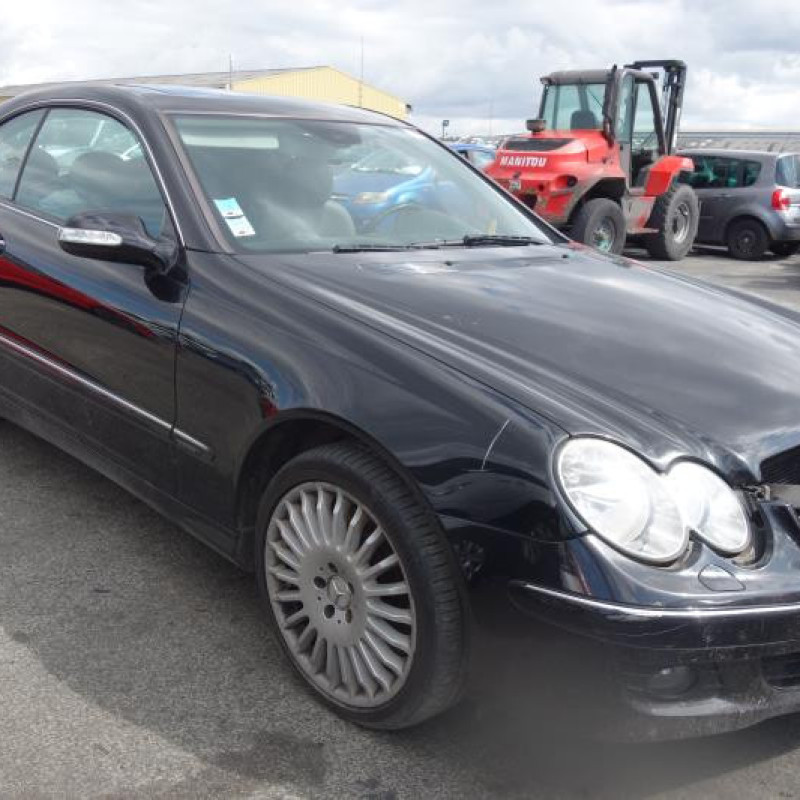 Porte avant droit MERCEDES CLASSE CLK 209 Photo n°4