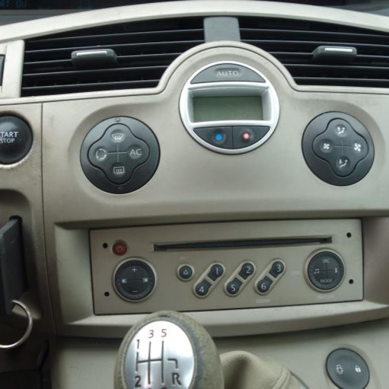 Bloc ABS (freins anti-blocage) RENAULT GRAND SCENIC 2 Photo n°8