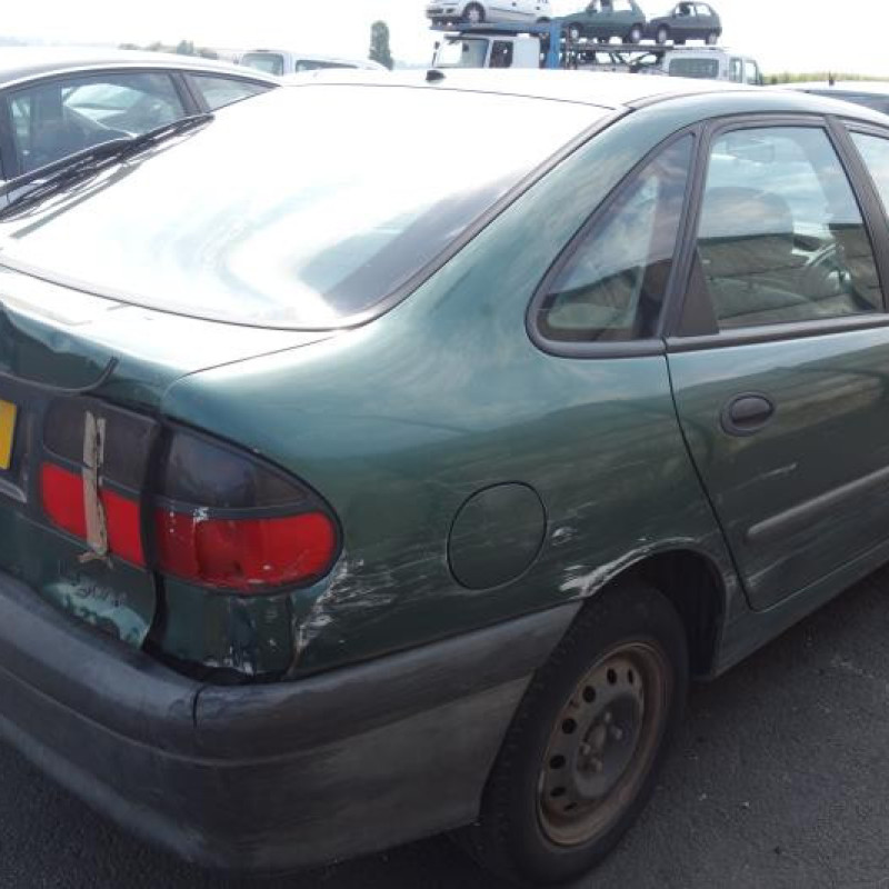 Ceinture arriere gauche RENAULT LAGUNA 1 Photo n°6