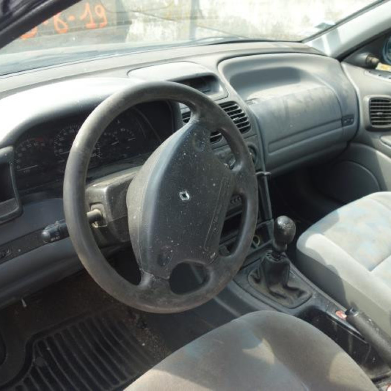 Ceinture arriere gauche RENAULT LAGUNA 1 Photo n°8