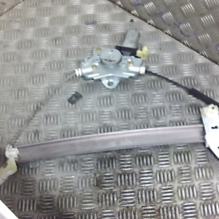 Leve vitre electrique avant gauche KIA PICANTO 1