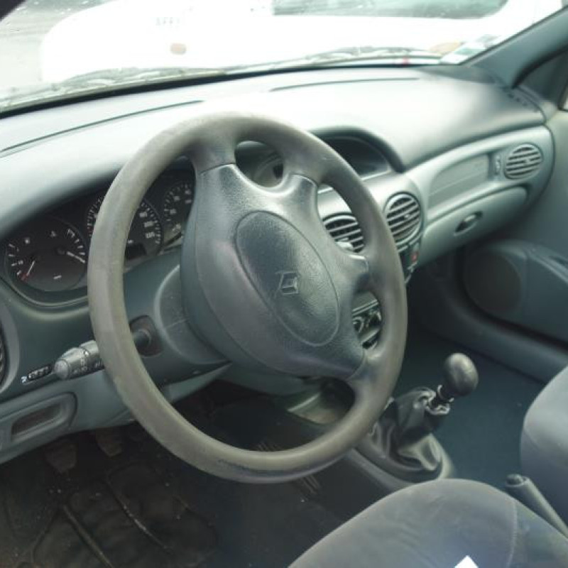 Attache ceinture arriere droit RENAULT MEGANE 1 Photo n°8