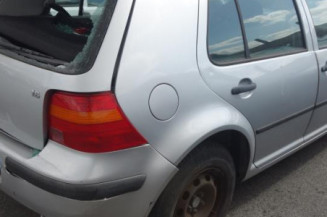 Ceinture arriere gauche VOLKSWAGEN GOLF 4