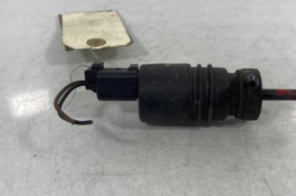 Pompe lave glace arriere BMW X3 E83 Photo n°1