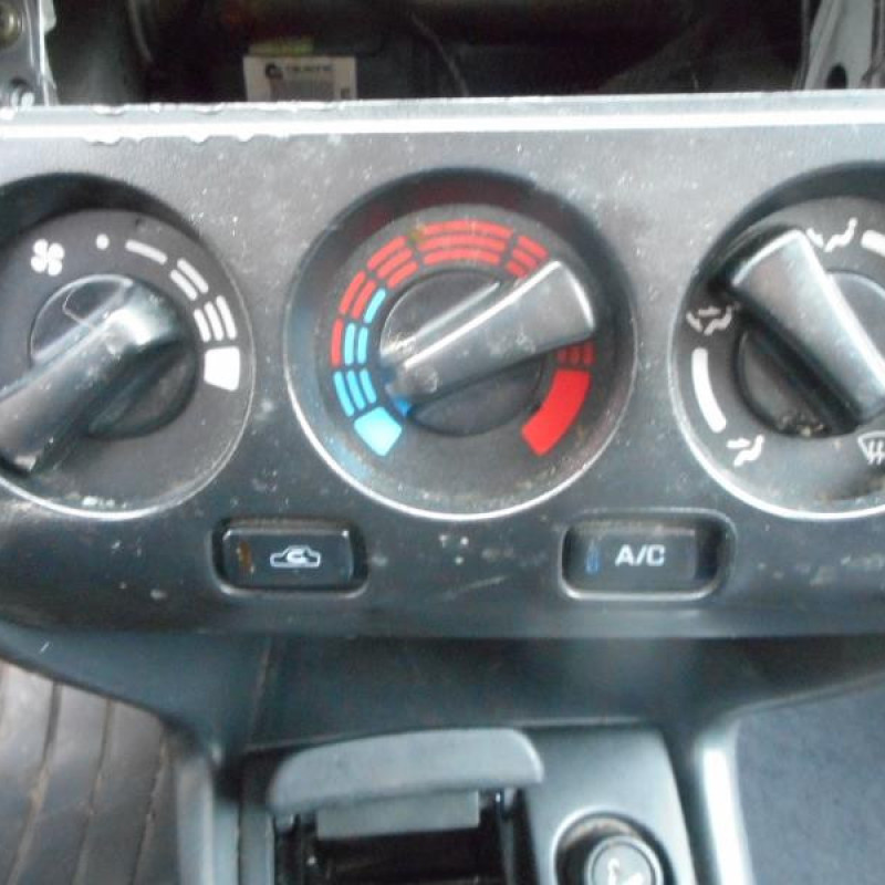Trappe d'essence NISSAN PRIMERA 2 Photo n°9
