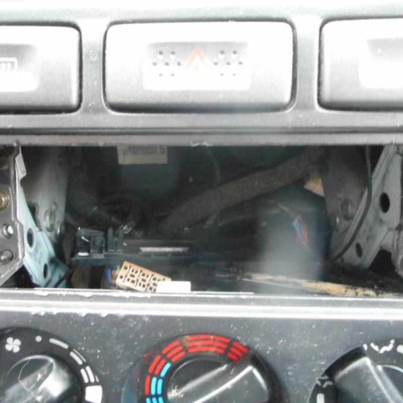 Trappe d'essence NISSAN PRIMERA 2 Photo n°10