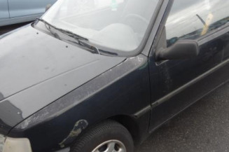 Pare choc avant PEUGEOT 106