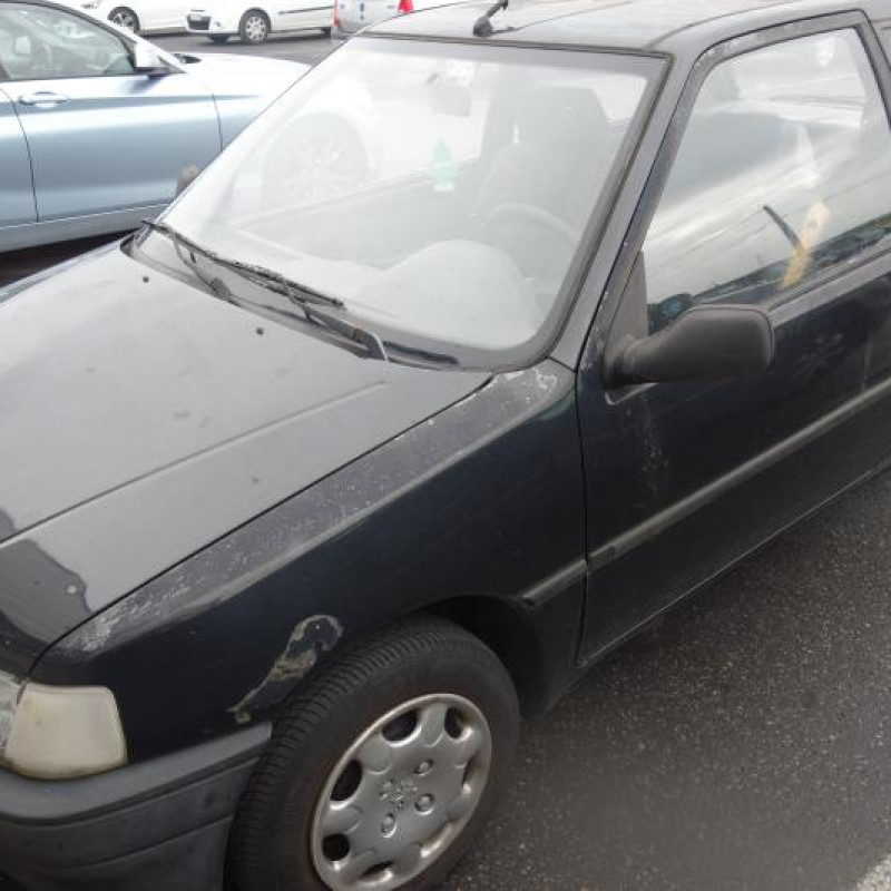 Pare choc avant PEUGEOT 106 Photo n°4