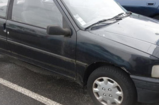 Pare choc avant PEUGEOT 106