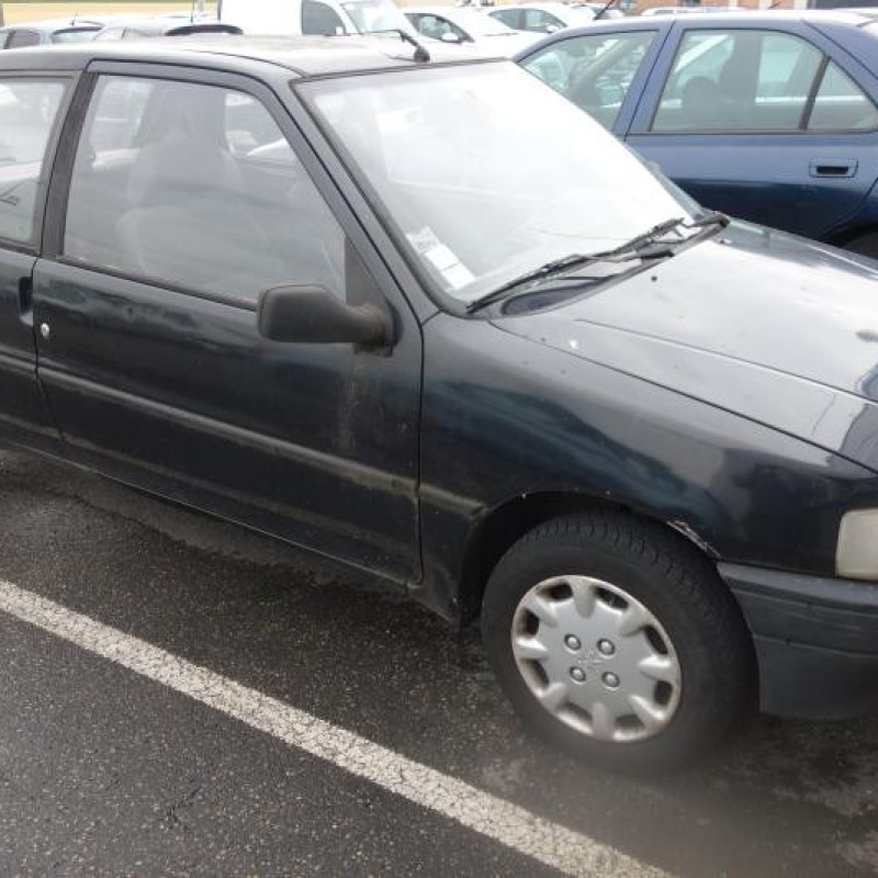 Pare choc avant PEUGEOT 106 Photo n°5