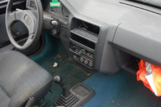 Pare choc avant PEUGEOT 106
